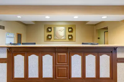 Photo 3 - Comfort Suites South Haven near I-96