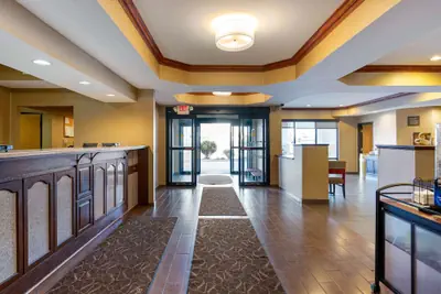 Photo 4 - Comfort Suites South Haven near I-96
