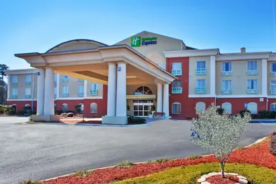 Photo 2 - Holiday Inn Express & Suites Thomasville by IHG