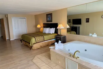 Photo 4 - Aquarius Hotel