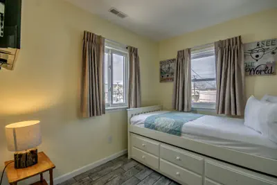Photo 3 - Daytona Inn And Suites