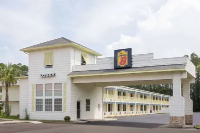 Photo 2 - Super 8 By Wyndham Kingsland I-95/Naval Base Area