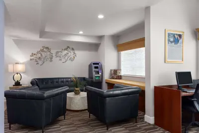 Photo 4 - Microtel Inn & Suites by Wyndham Zephyrhills