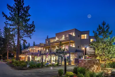 Photo 2 - The Landing Resort & Spa