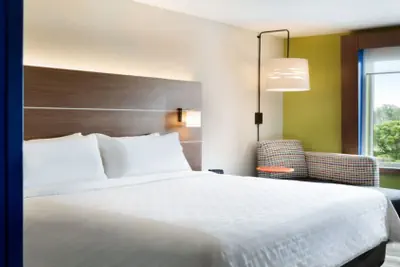 Photo 3 - Holiday Inn Express Hotel & Suites Woodbridge by IHG