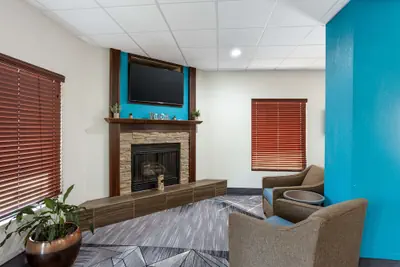 Photo 4 - Best Western Plus Springfield Airport Inn