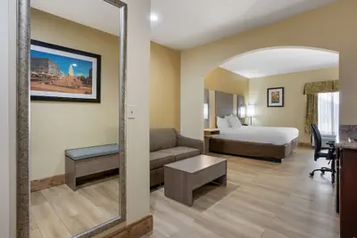 Photo 5 - Best Western Plus Springfield Airport Inn