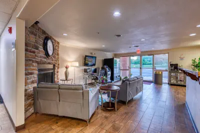 Photo 2 - All Towne Suites