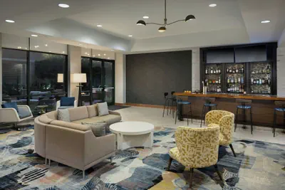 Photo 2 - Courtyard by Marriott Little Rock Downtown