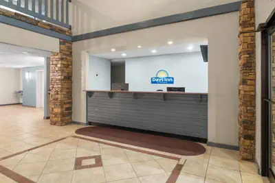 Photo 5 - Days Inn by Wyndham Coffeyville
