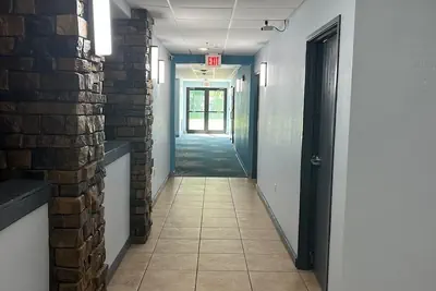 Photo 4 - Days Inn by Wyndham Coffeyville