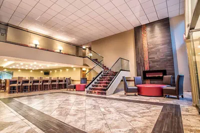 Photo 3 - Grand Oaks Hotel