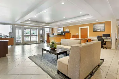 Photo 3 - Best Western Plus Country Park Hotel