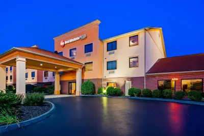 Photo 2 - Best Western Plus Strawberry Inn & Suites