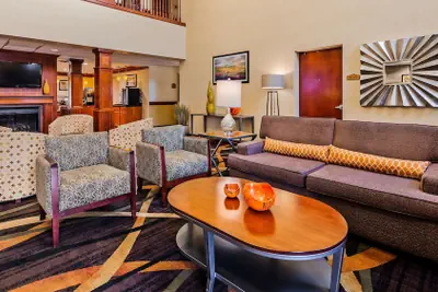 Photo 3 - Best Western Plus Strawberry Inn & Suites