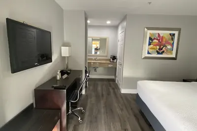 Photo 4 - Fairview Inn and Suites