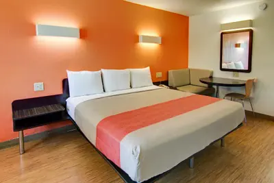 Photo 2 - Motel 6 Mount Pleasant, TX