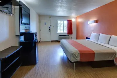 Photo 5 - Motel 6 Mount Pleasant, TX