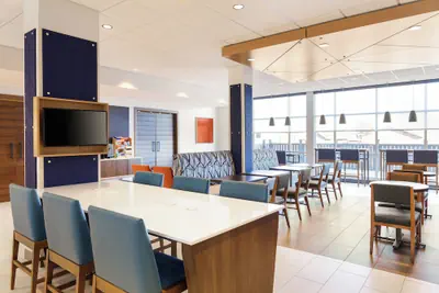 Photo 5 - Holiday Inn Express and Suites Weatherford by IHG