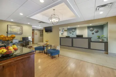 Photo 4 - Best Western Plus University Inn