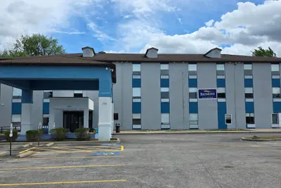Photo 2 - Baymont by Wyndham Louisville Southwest
