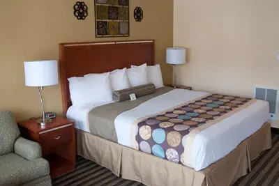 Photo 3 - Deer Haven Inn