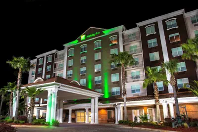 Photo 2 - Holiday Inn & Suites Lake City by IHG