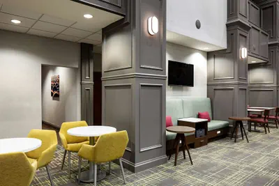 Photo 4 - Hampton Inn & Suites Texarkana