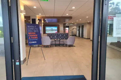 Photo 3 - Holiday Inn Express & Suites Ft. Lauderdale N - Exec Airport by IHG