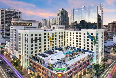 Photo 2 - Margaritaville Hotel San Diego Gaslamp Quarter