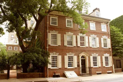Photo 2 - Morris House Hotel