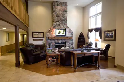 Photo 2 - Swan Lake Resort