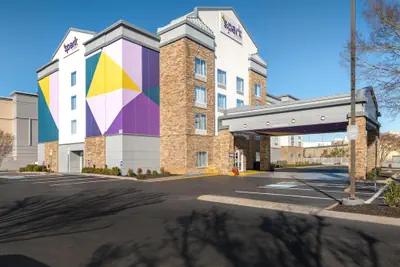 Photo 2 - Spark by Hilton Murfreesboro