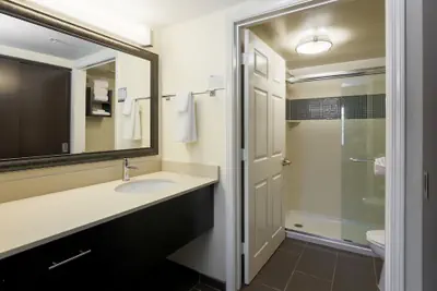 Photo 3 - Staybridge Suites Philadelphia-Mt. Laurel by IHG