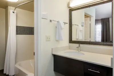 Photo 4 - Staybridge Suites Philadelphia-Mt. Laurel by IHG