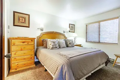 Photo 4 - Red Pine Condominiums by All Seasons Resort Lodging