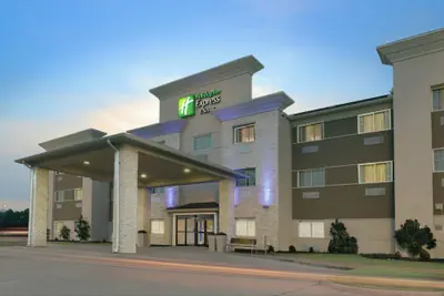 Photo 2 - Holiday Inn Express Hotel & Suites Magnolia-Lake Columbia by IHG
