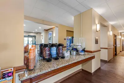 Photo 5 - Comfort Inn & Suites East Moline near I-80