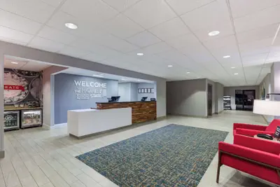 Photo 4 - Hampton Inn & Suites Dothan