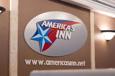Photo 2 - America's Inn - Houston