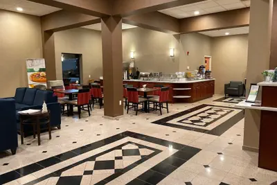 Photo 3 - Quality Inn Hackettstown - Long Valley