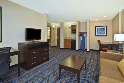 Photo 5 - Holiday Inn Express Hotel & Suites Pittsburgh West Mifflin by IHG