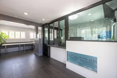 Photo 3 - Hollywood City Inn