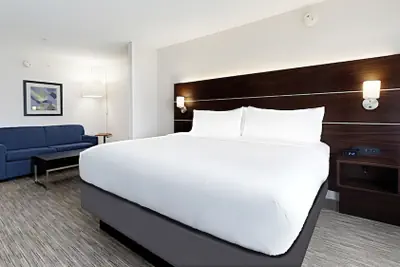 Photo 5 - Holiday Inn Express New Orleans East by IHG