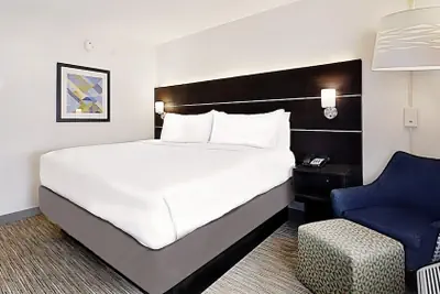 Photo 4 - Holiday Inn Express New Orleans East by IHG