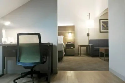 Photo 5 - Holiday Inn Express Hotel & Suites White River Junction by IHG