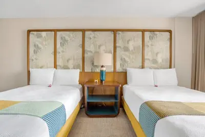 Photo 5 - White Sands Hotel