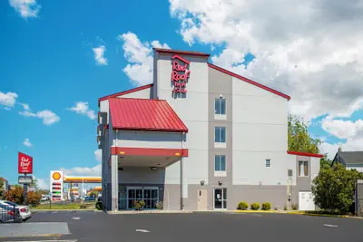 Photo 2 - Red Roof Inn & Suites Philadelphia - Bellmawr