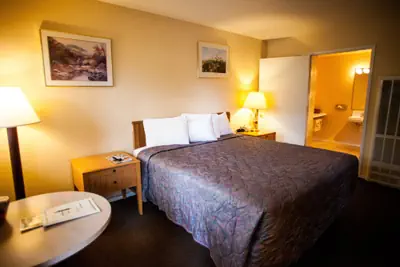 Photo 4 - Big Pines Mountain House