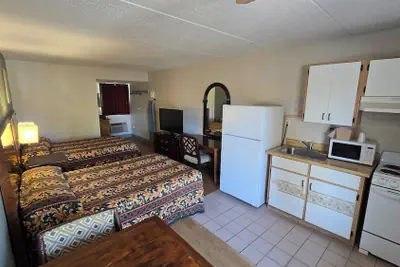 Photo 5 - Gulf Way Inn